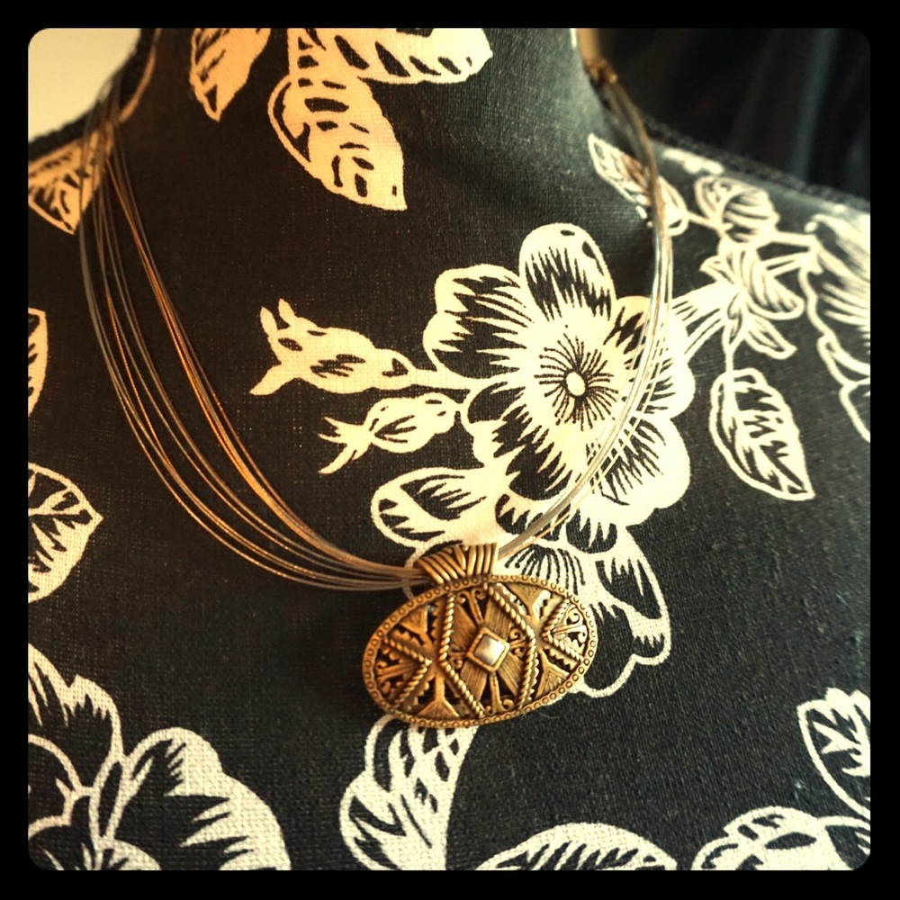 Chico necklace